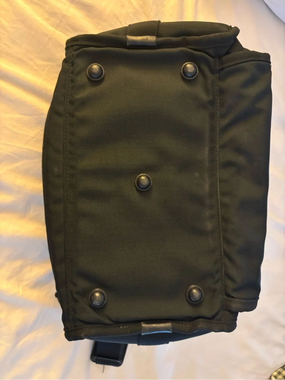 Black TUMI Duffel Bag - Versatile Travel & Gym Carry